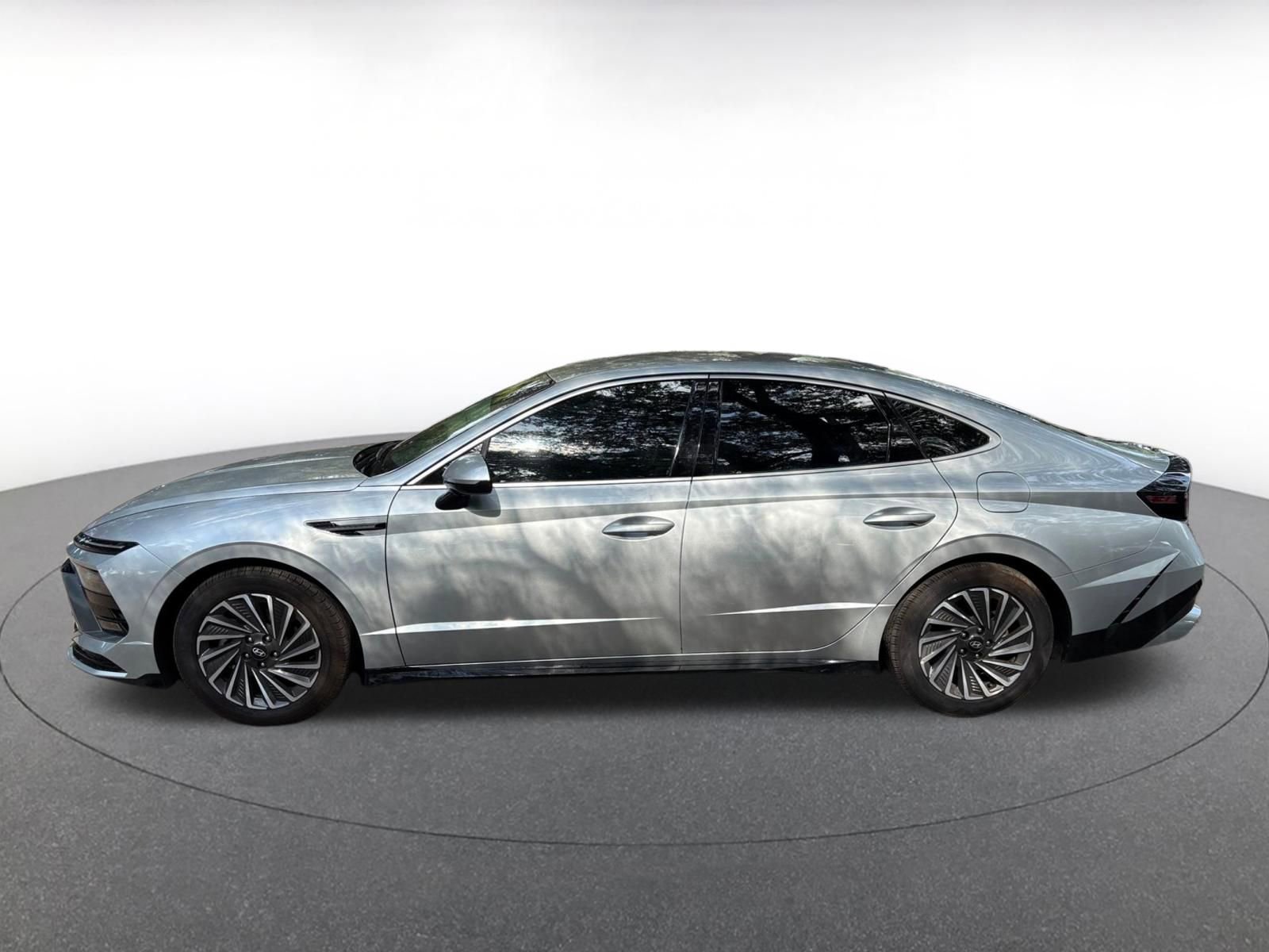 Thumbnail: 2025 Hyundai Sonata - 4