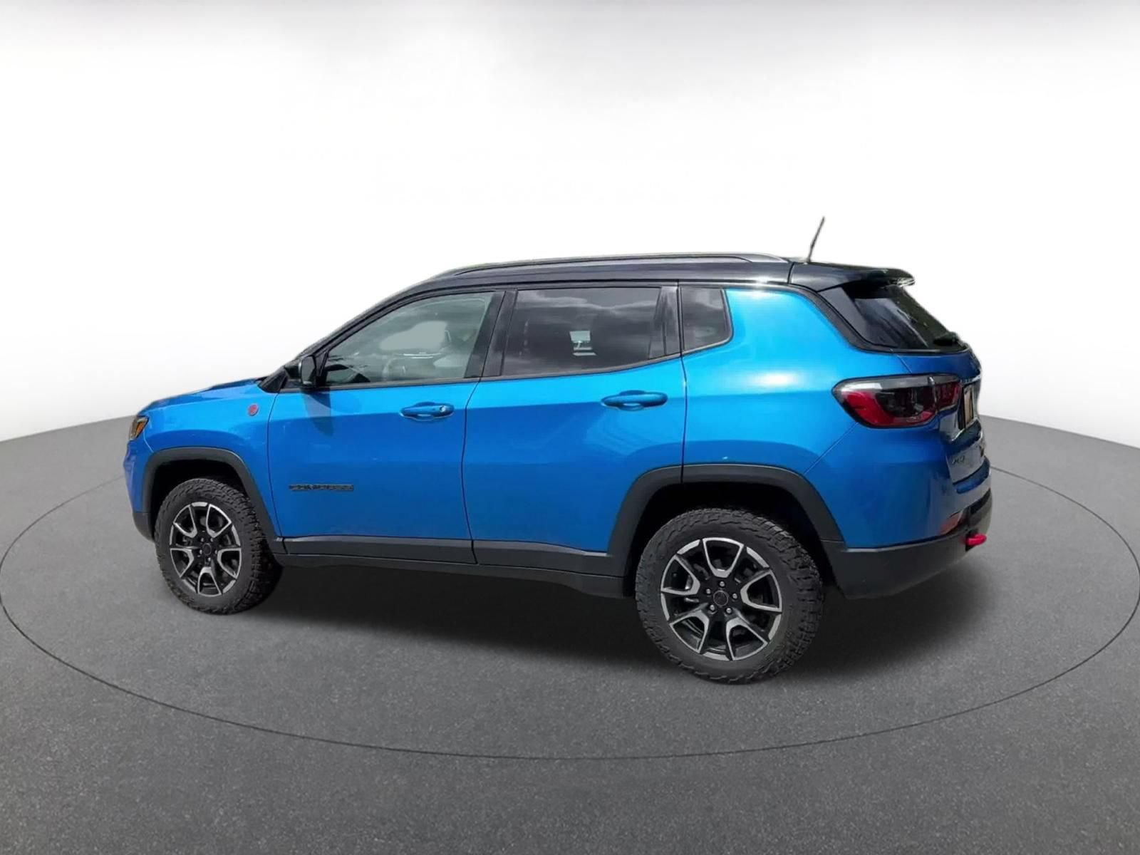 Thumbnail: 2025 Jeep Compass - 10