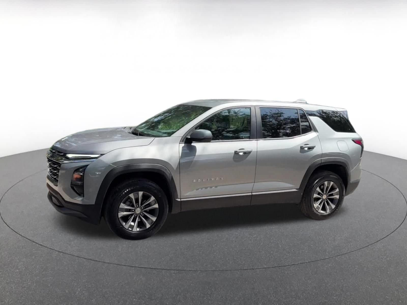 Thumbnail: 2025 Chevrolet Equinox - 9