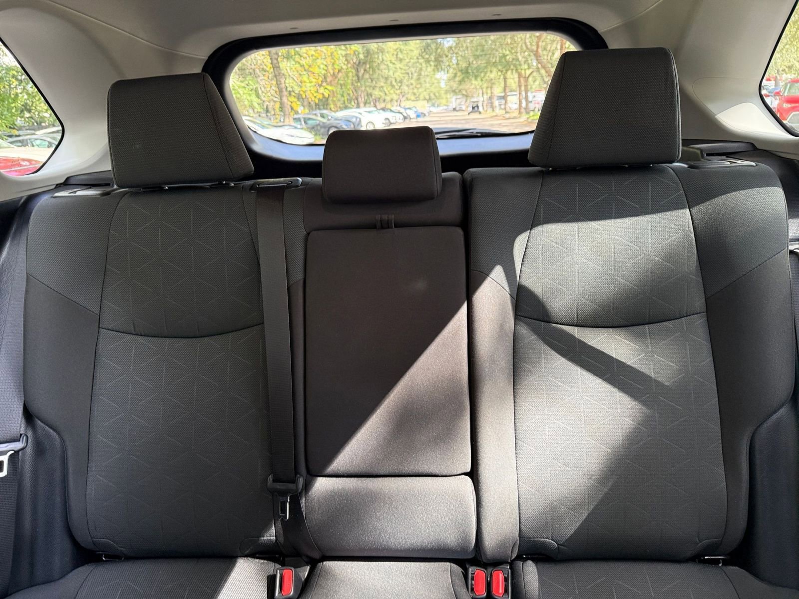 Thumbnail: 2025 Toyota RAV4 - 32