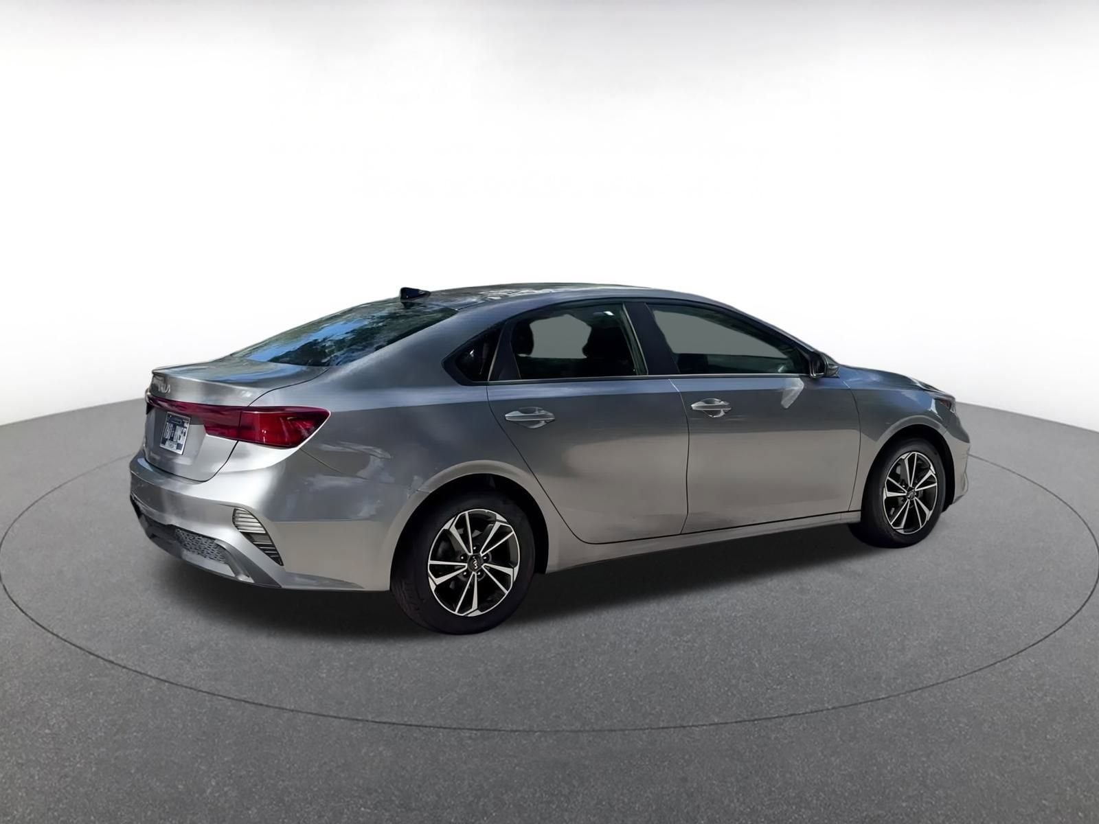 Thumbnail: 2024 Kia Forte - 15