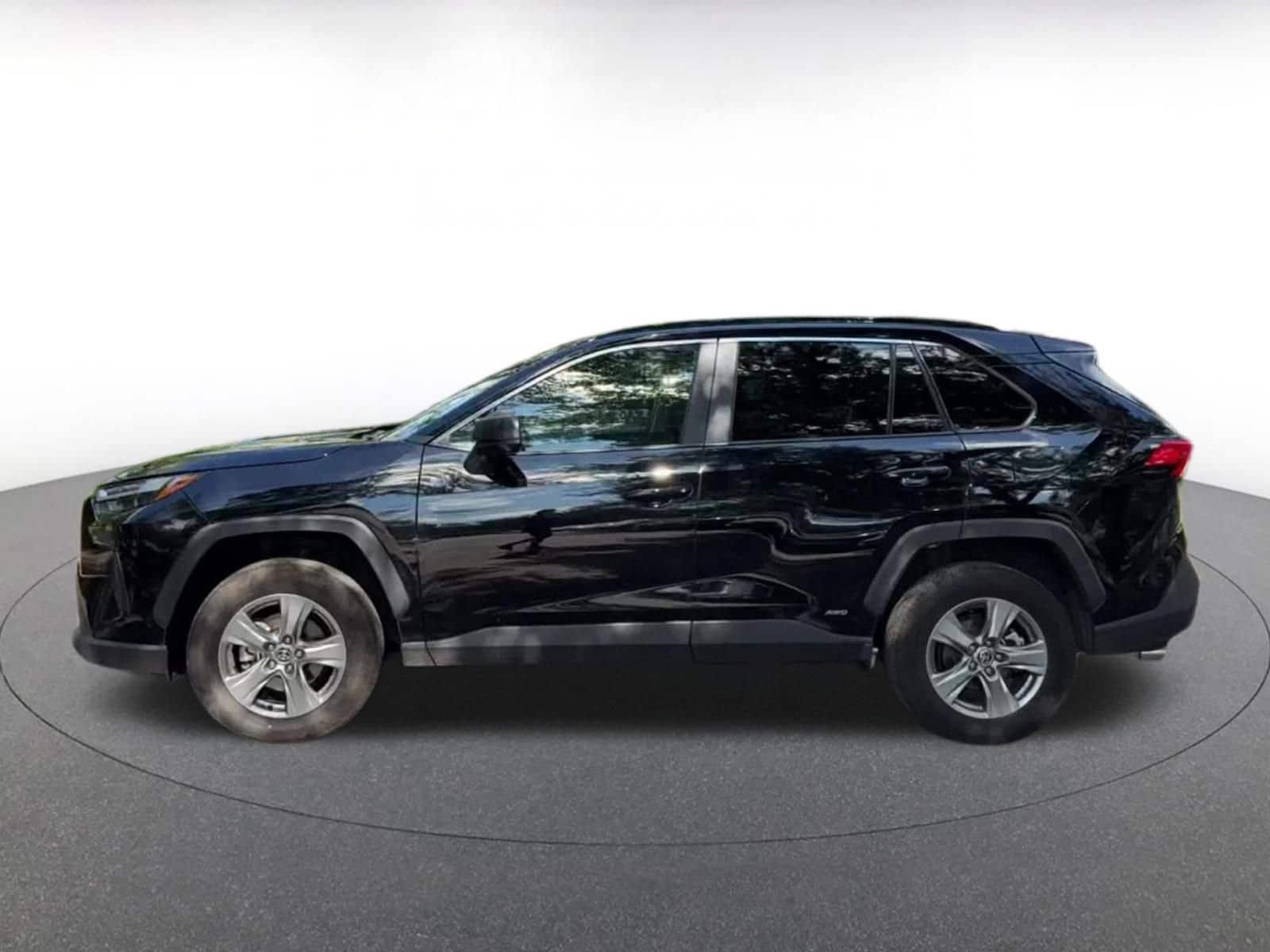 Thumbnail: 2025 Toyota RAV4 - 9