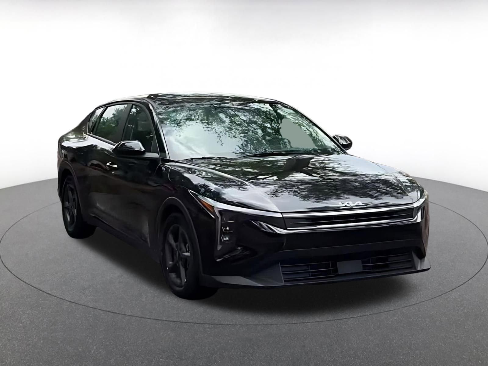 Thumbnail: 2025 Kia K4 - 3