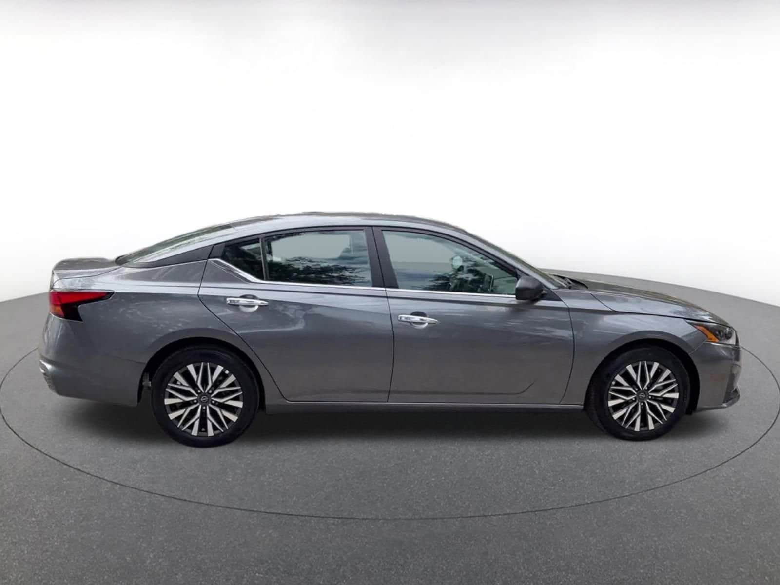 Thumbnail: 2025 Nissan Altima - 16