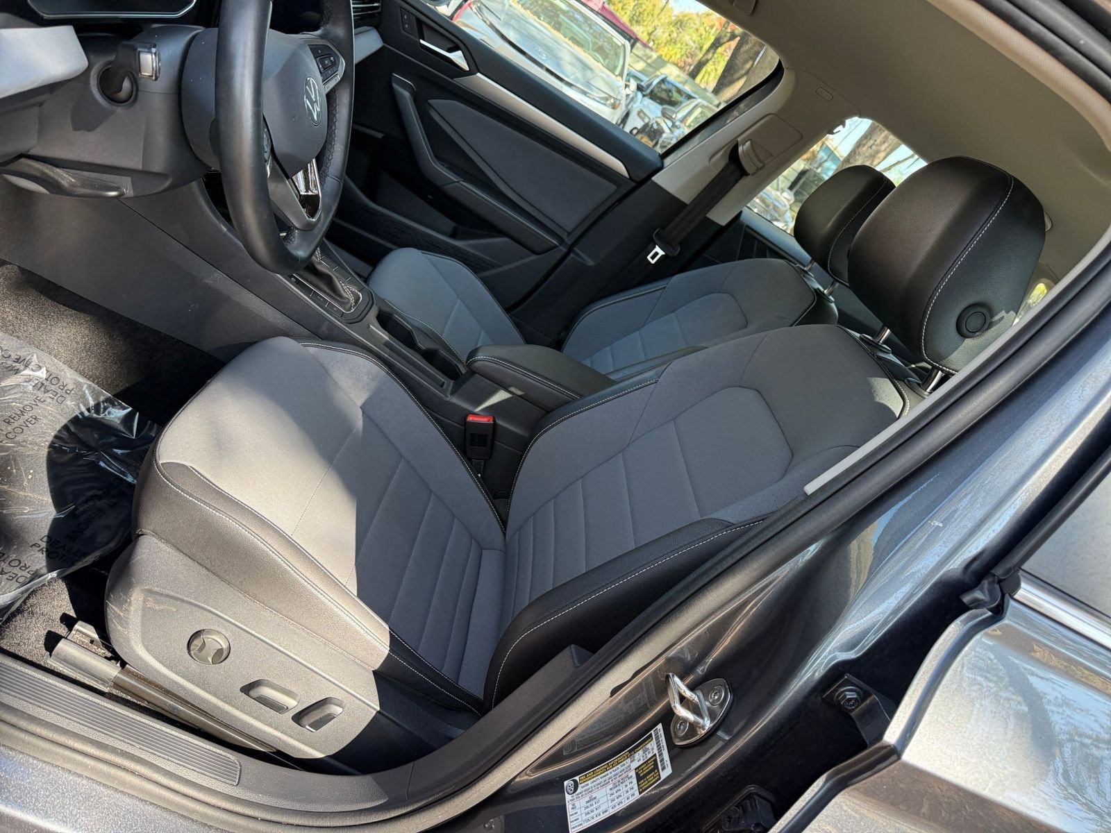 Thumbnail: 2025 Volkswagen Jetta - 22