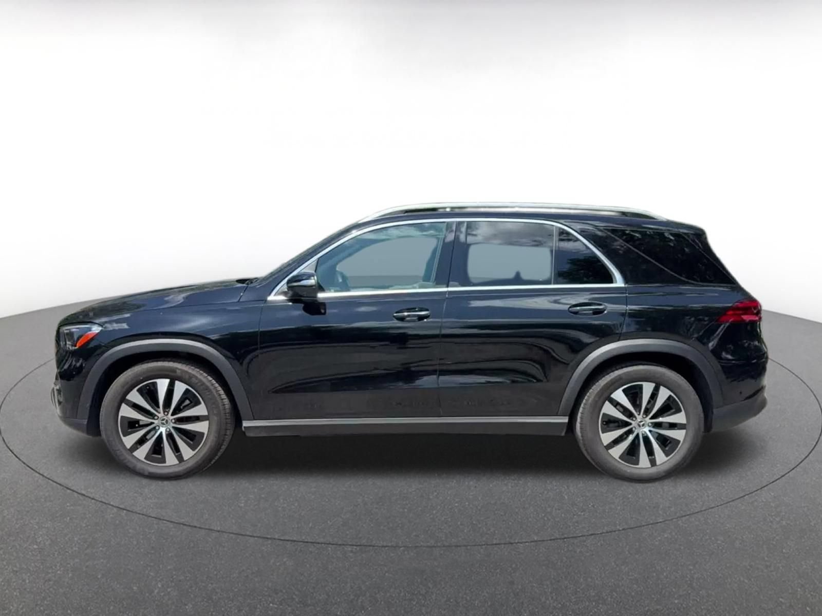 Thumbnail: 2026 Mercedes-Benz GLE - 8