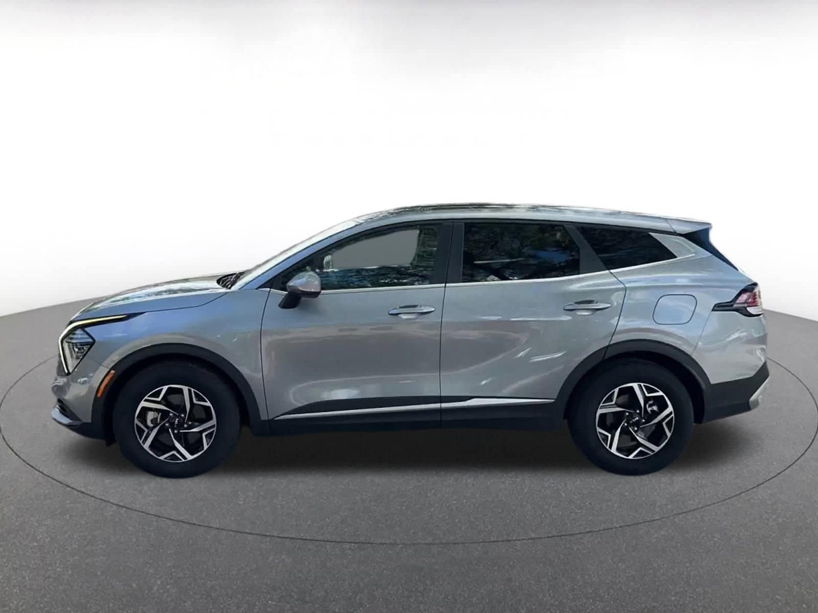 Thumbnail: 2024 Kia Sportage - 9