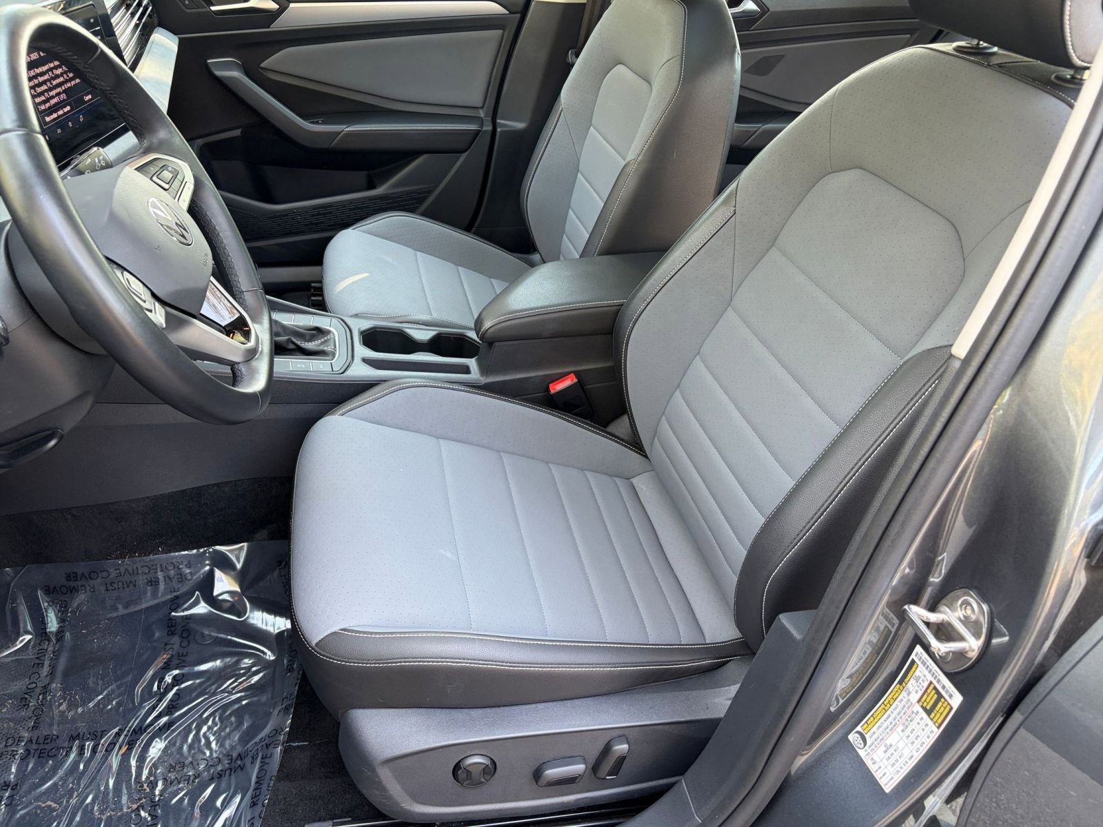 Thumbnail: 2025 Volkswagen Jetta - 21