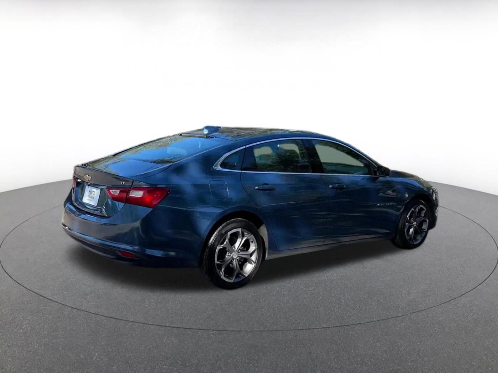 Thumbnail: 2024 Chevrolet Malibu - 15