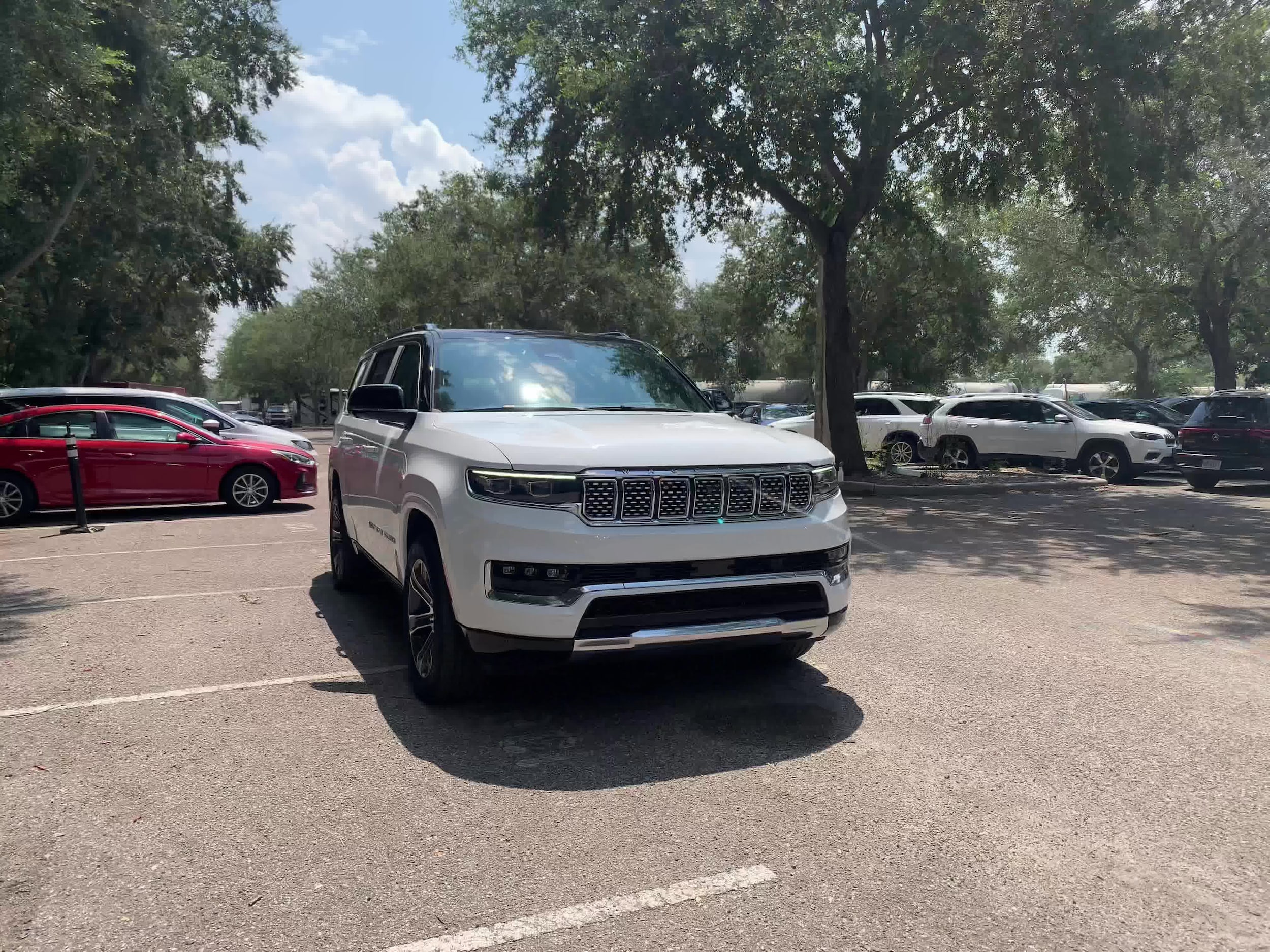 2023 Jeep Grand Wagoneer  3