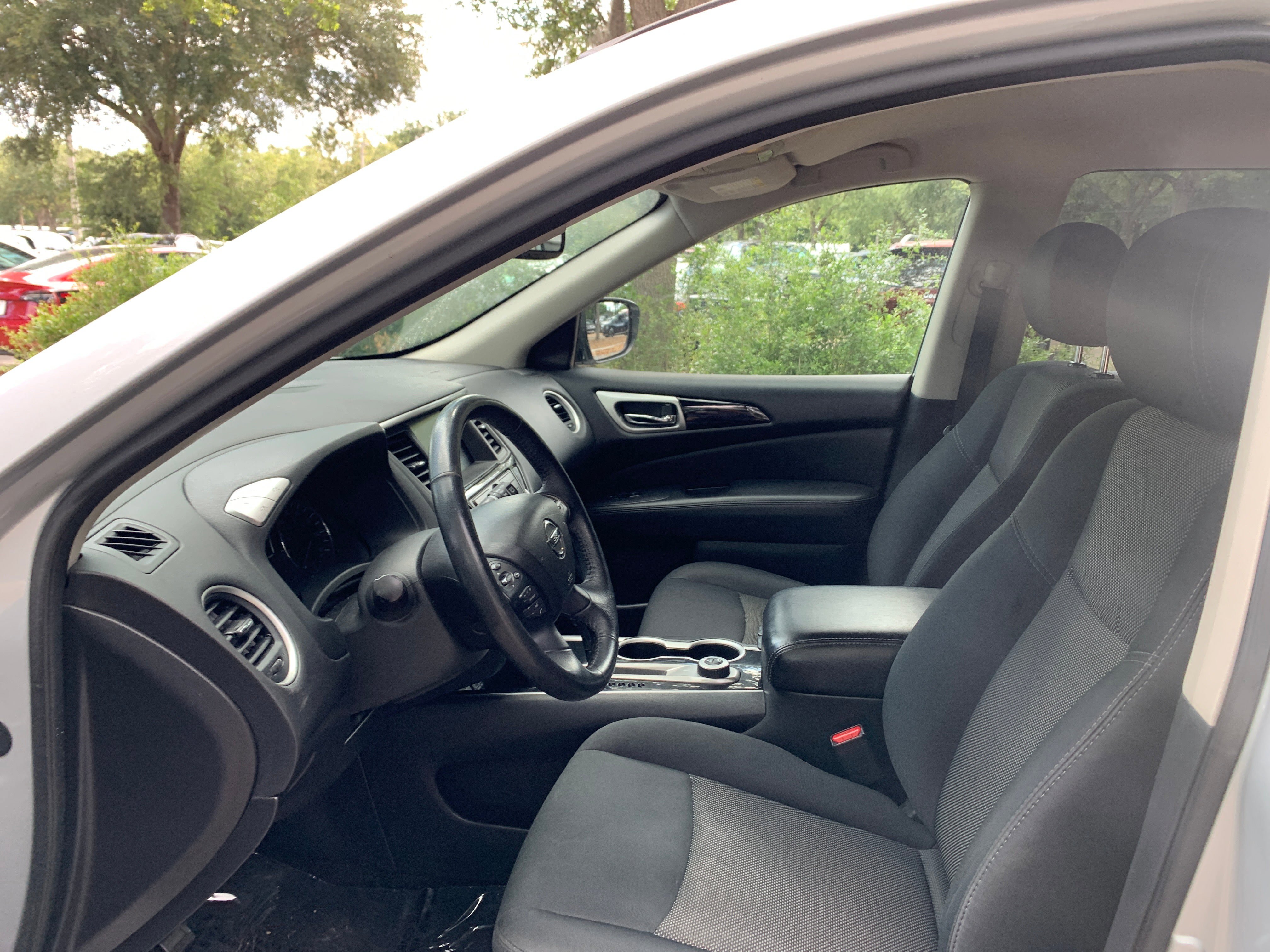 2018 Nissan Pathfinder SV 21