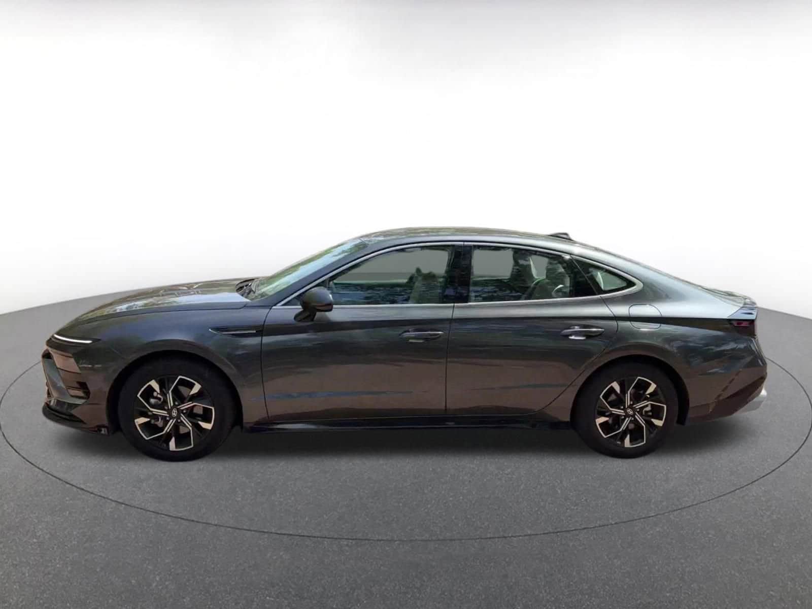 Thumbnail: 2025 Hyundai Sonata - 9