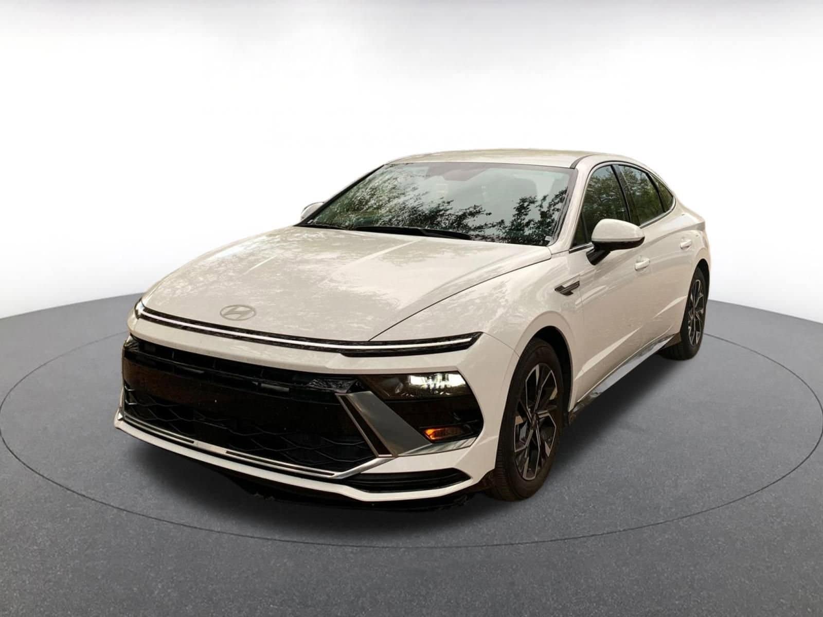 Thumbnail: 2025 Hyundai Sonata - 3