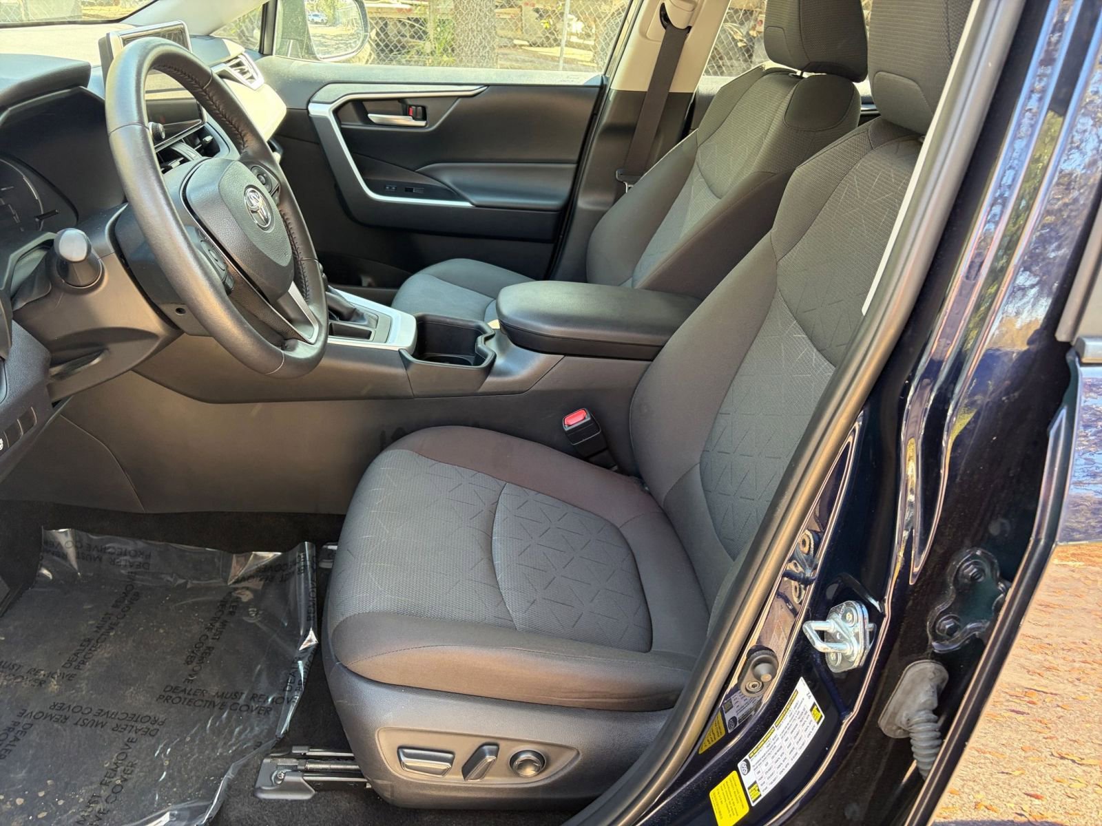 Thumbnail: 2025 Toyota RAV4 - 23