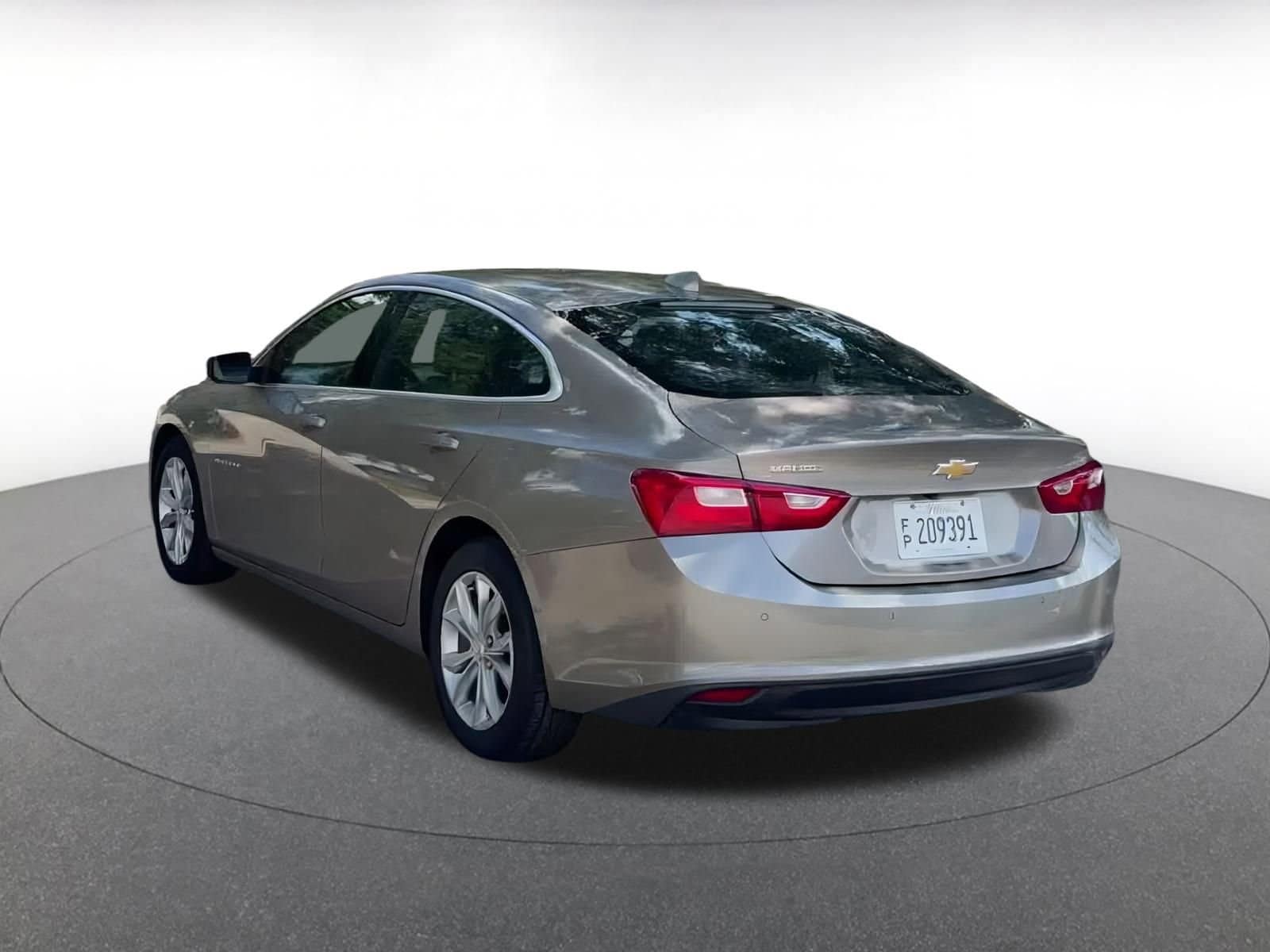 Thumbnail: 2023 Chevrolet Malibu - 11
