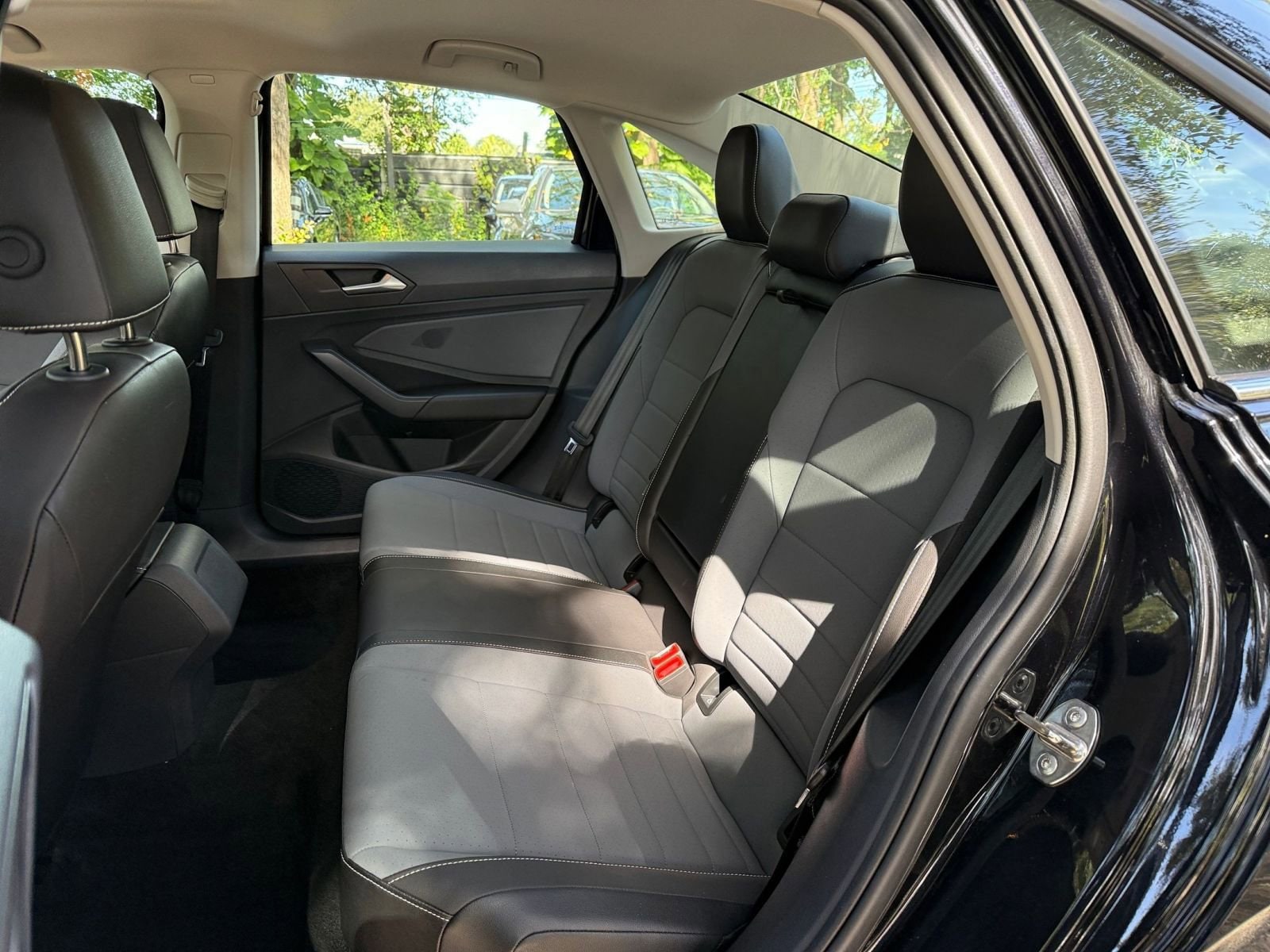 Thumbnail: 2025 Volkswagen Jetta - 33