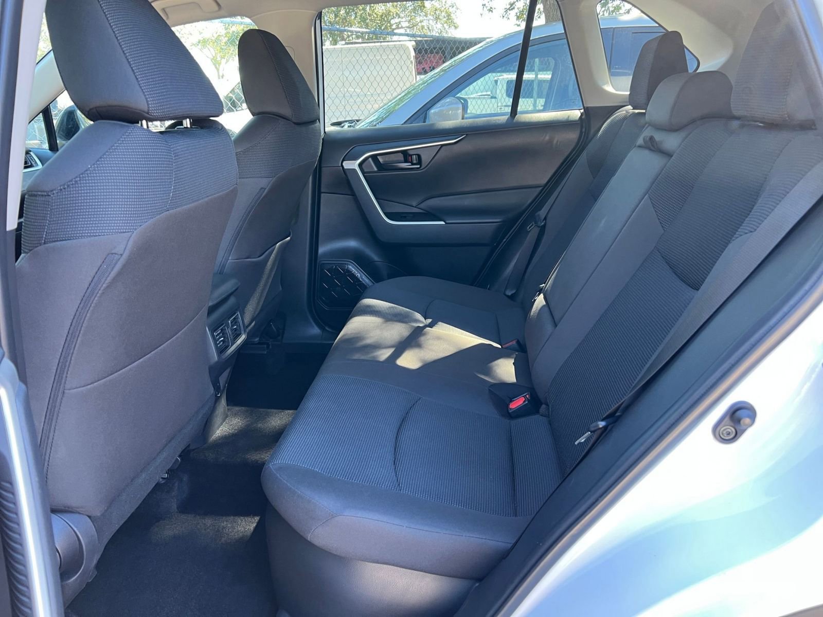 Thumbnail: 2025 Toyota RAV4 - 33