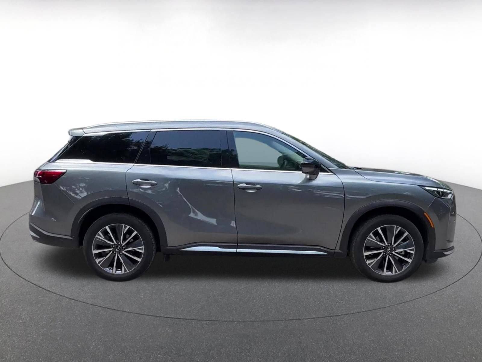 Thumbnail: 2026 INFINITI QX60 - 13