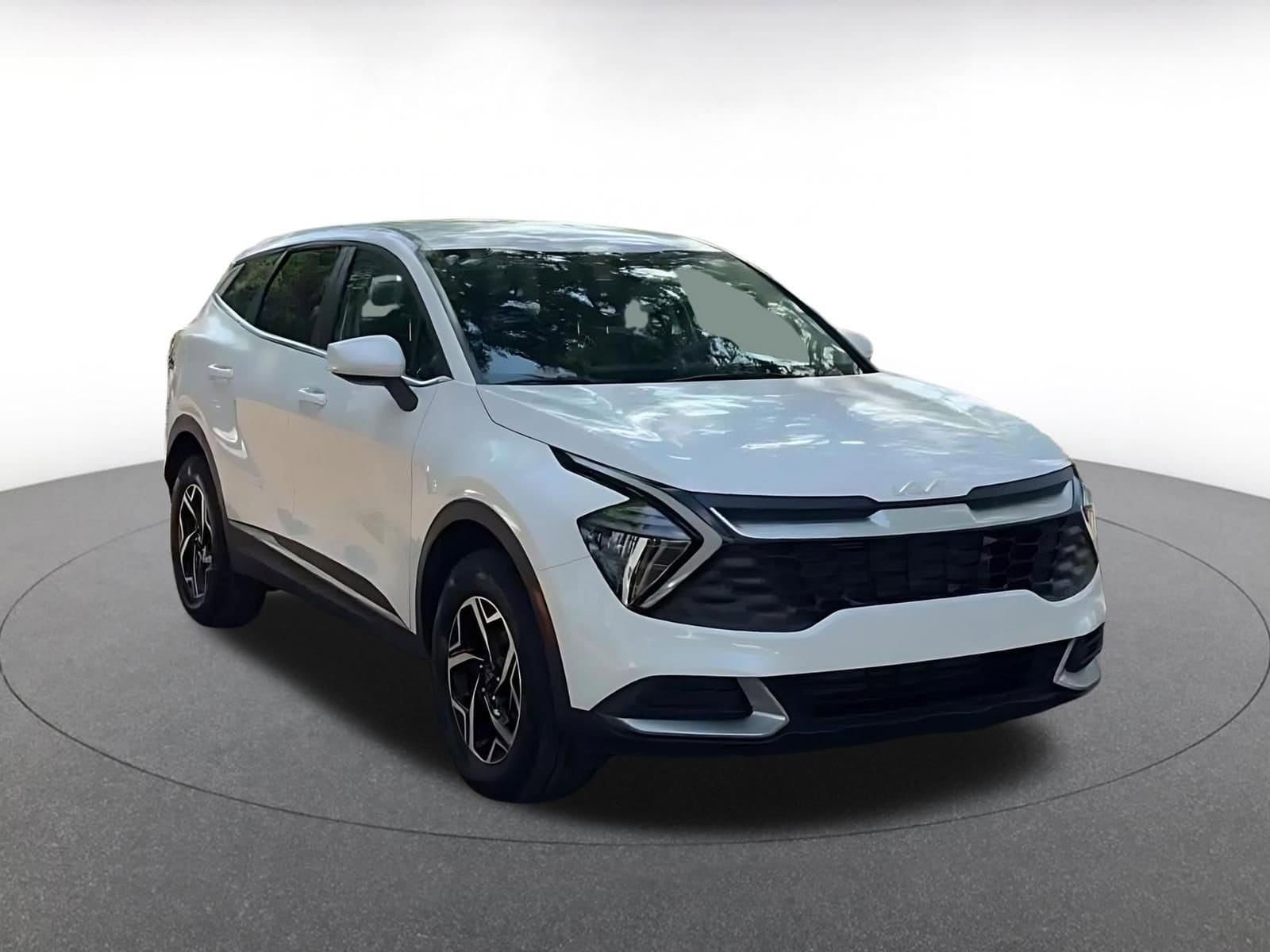 Thumbnail: 2025 Kia Sportage - 3