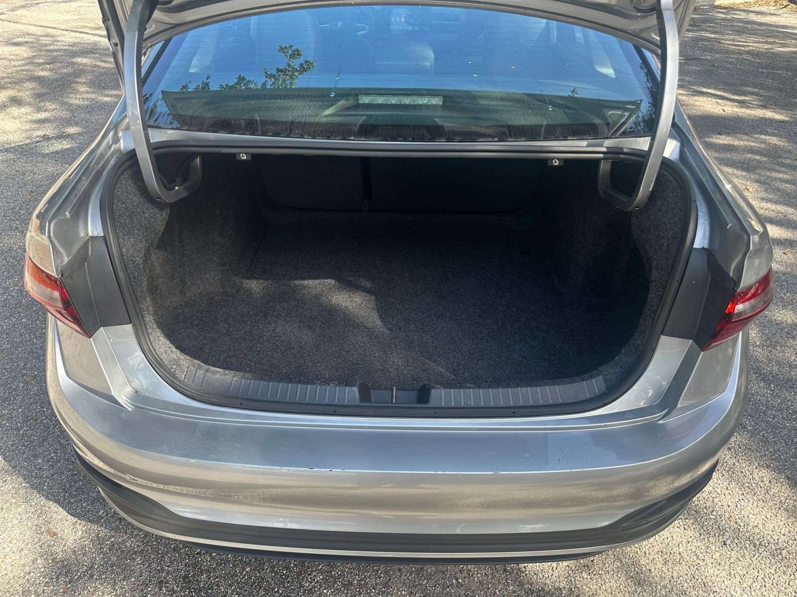 Thumbnail: 2025 Volkswagen Jetta - 24