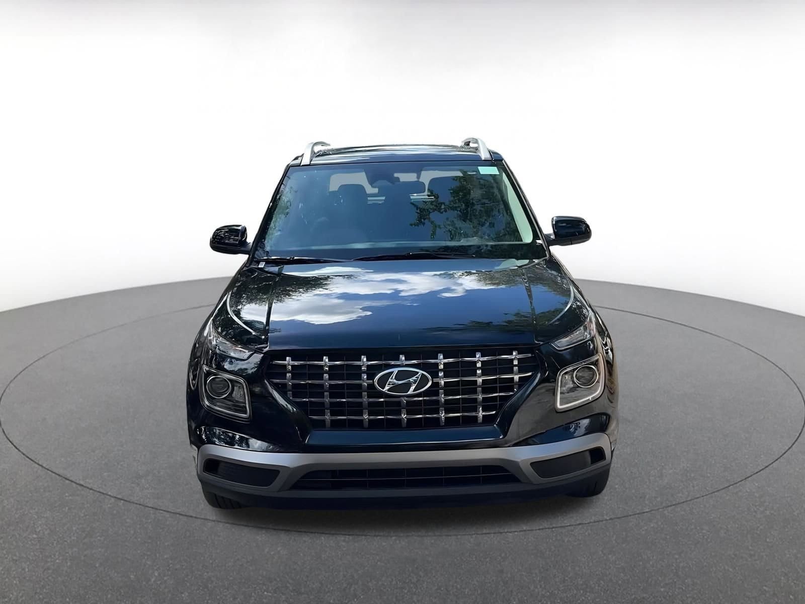 Thumbnail: 2025 Hyundai Venue - 4