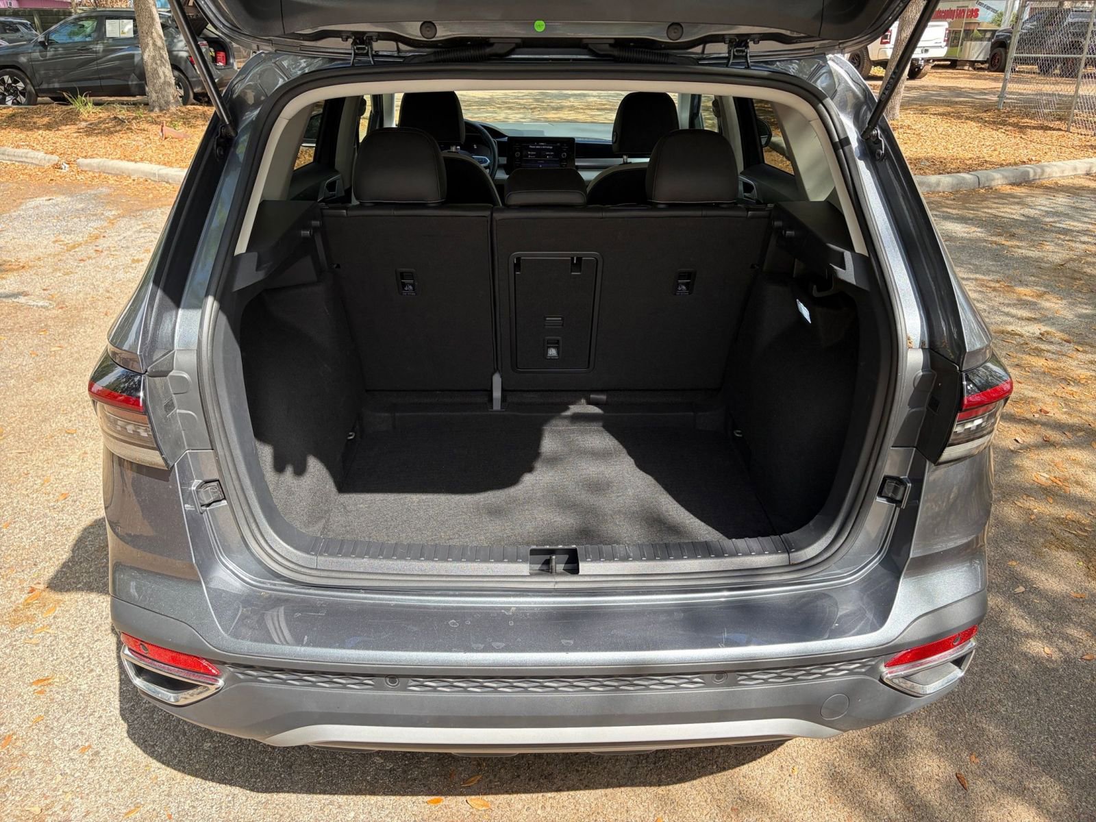 Thumbnail: 2025 Volkswagen Taos - 27