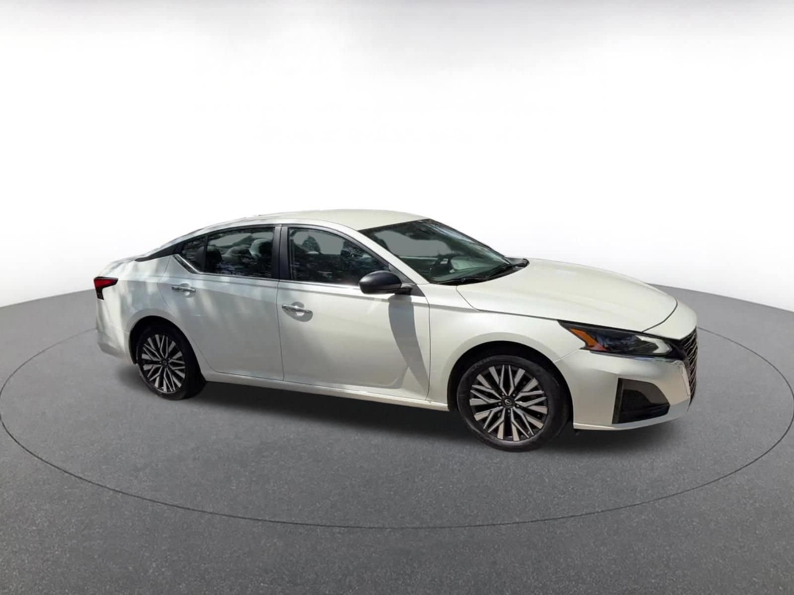 Thumbnail: 2025 Nissan Altima - 2