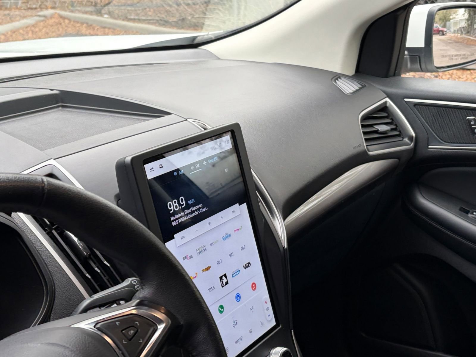 Thumbnail: 2024 Ford Edge - 31