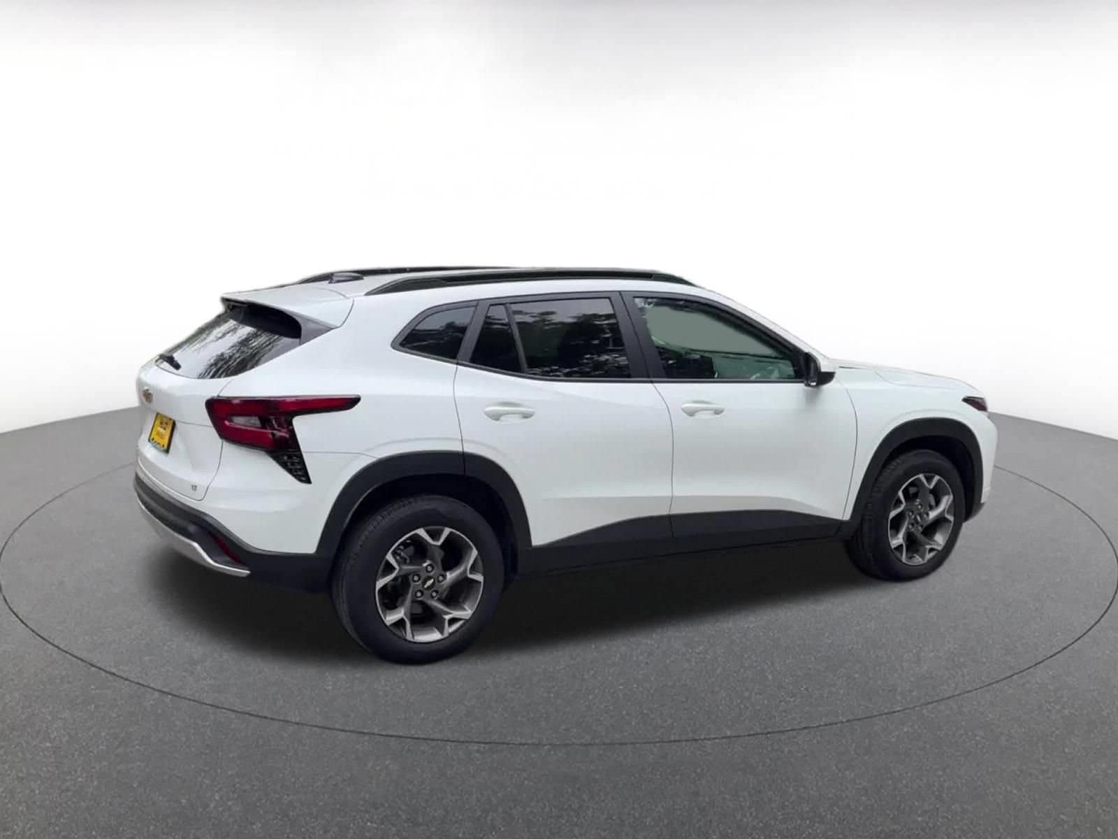 Thumbnail: 2025 Chevrolet Trax - 14