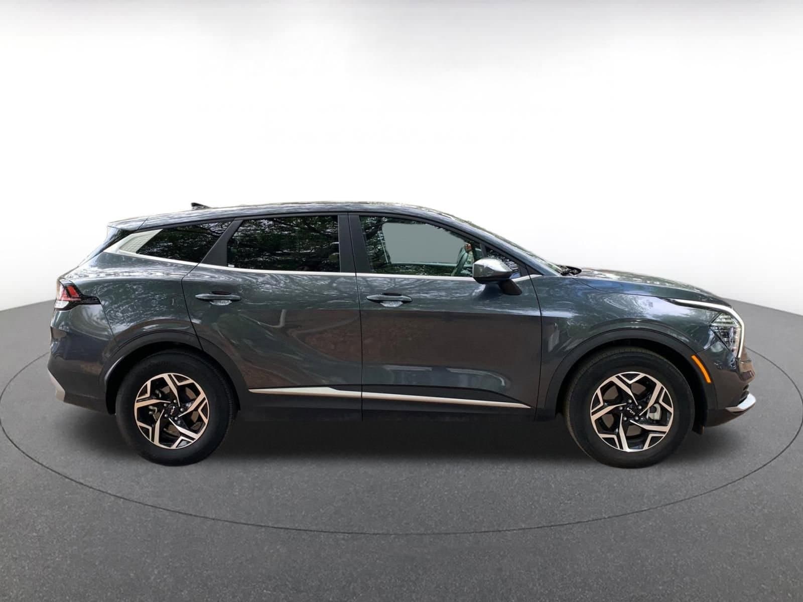 Thumbnail: 2025 Kia Sportage - 8