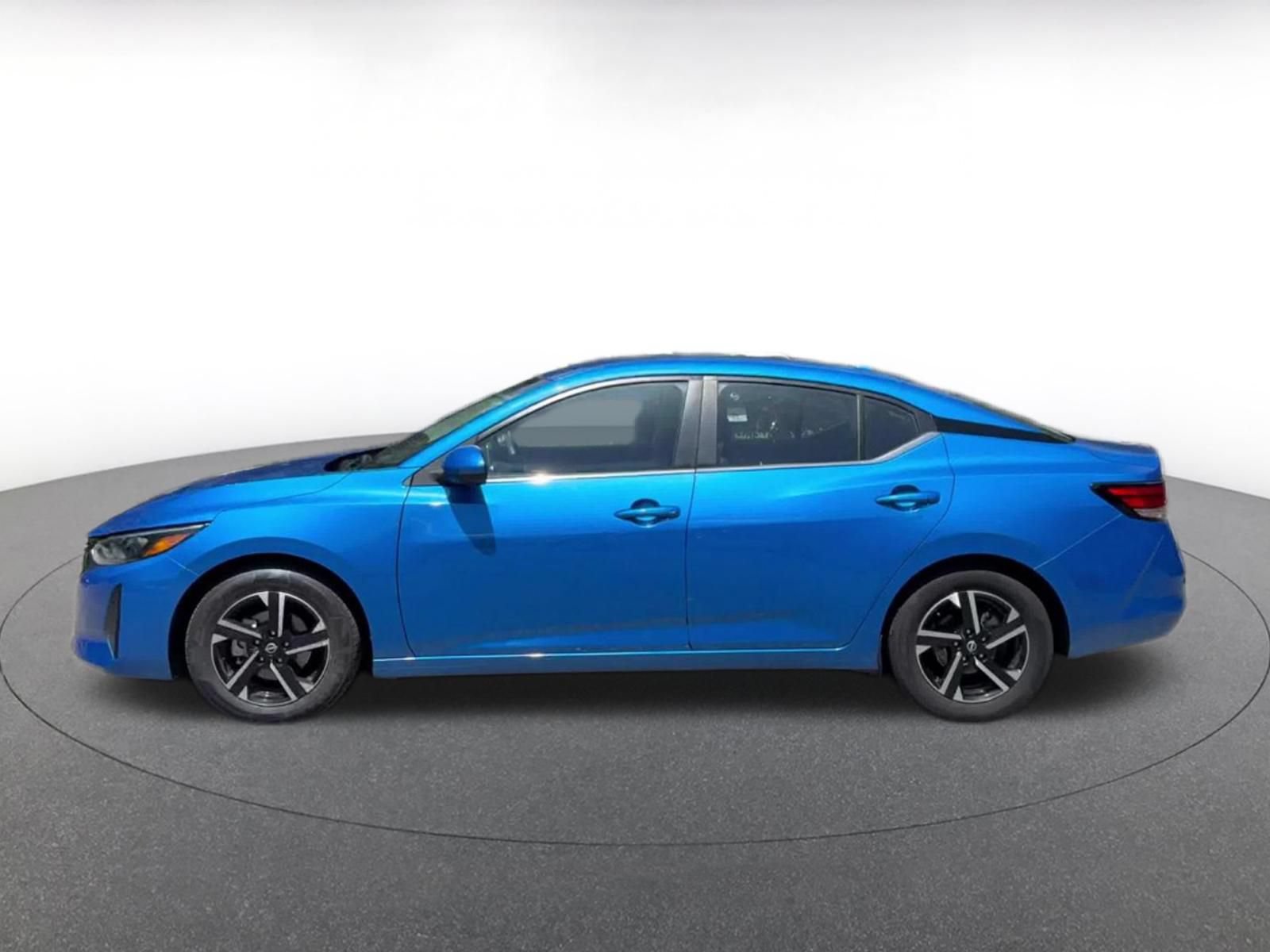 Thumbnail: 2025 Nissan Sentra - 9