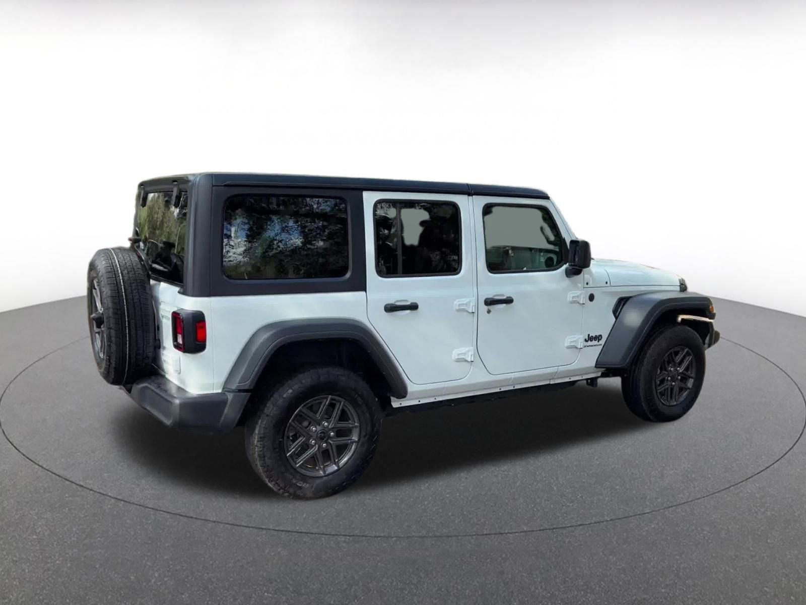 Thumbnail: 2025 Jeep Wrangler - 15