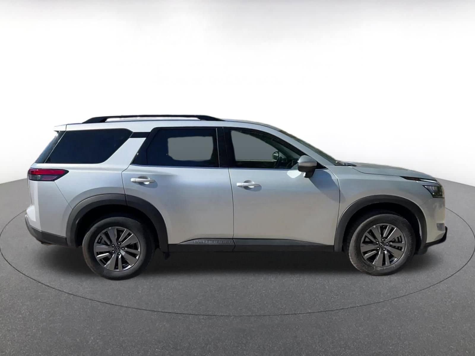 Thumbnail: 2025 Nissan Pathfinder - 16