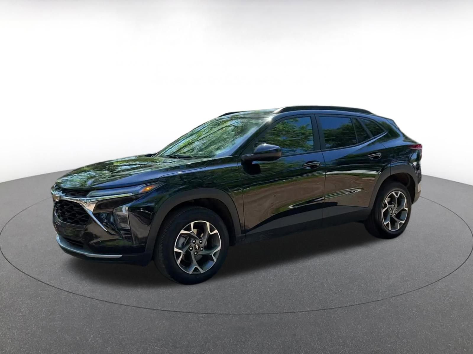 Thumbnail: 2025 Chevrolet Trax - 8