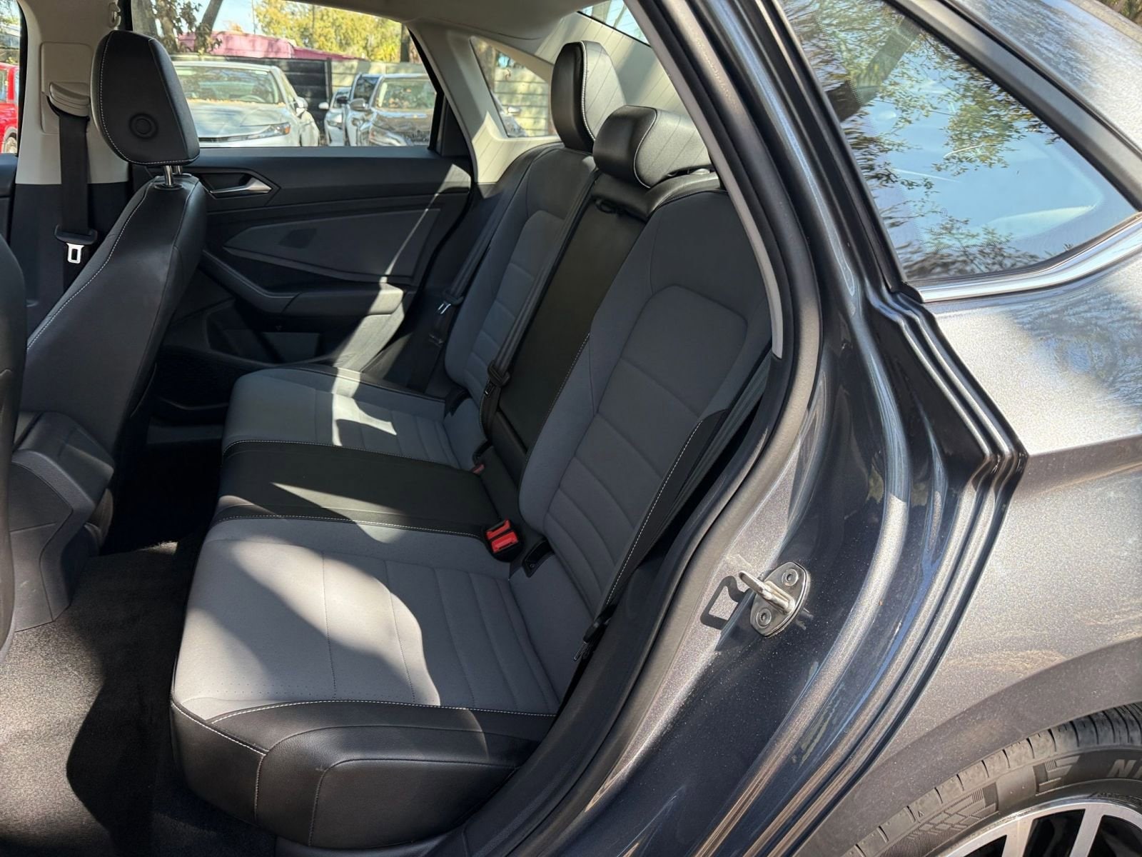 Thumbnail: 2025 Volkswagen Jetta - 34