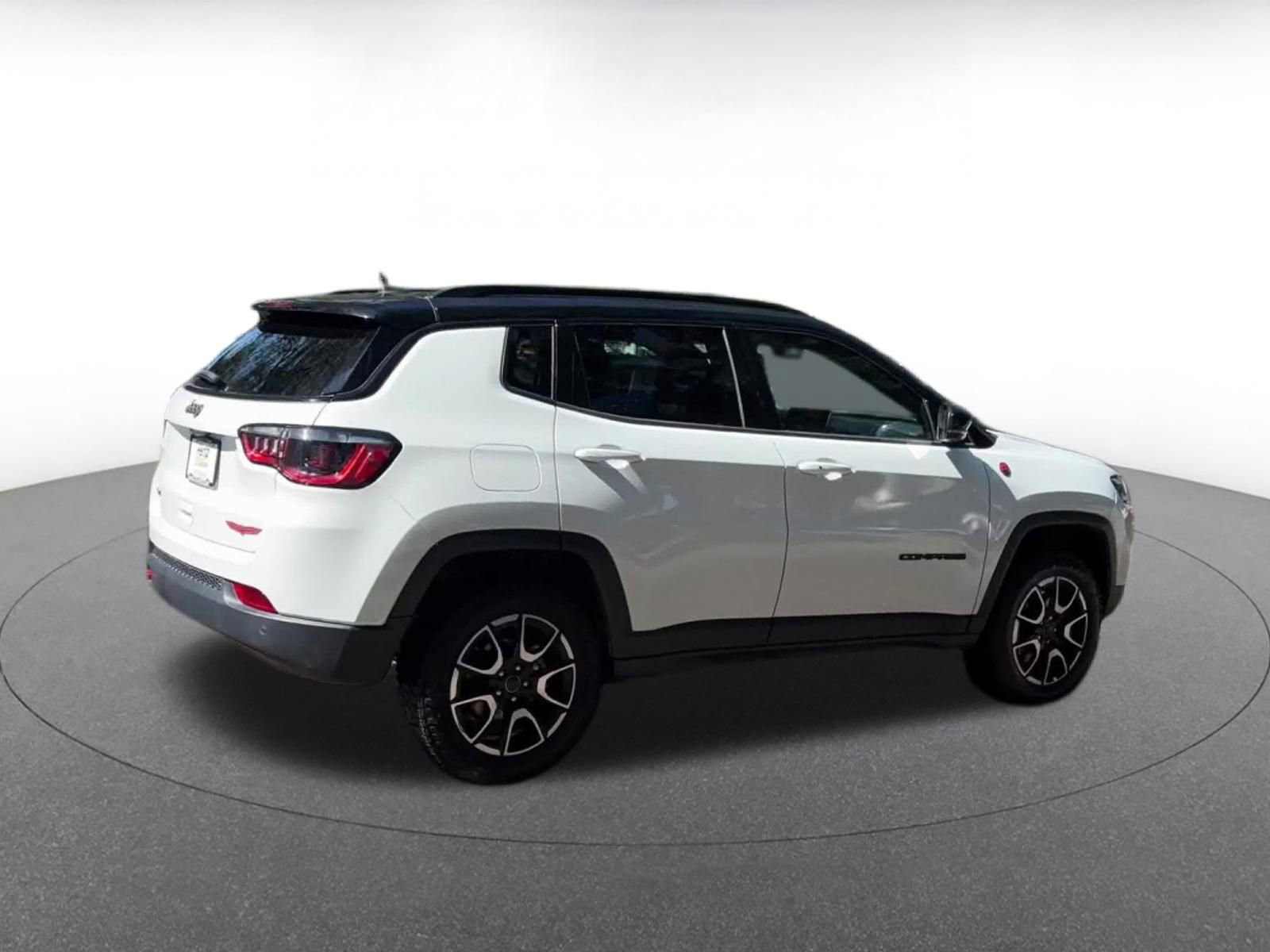 Thumbnail: 2025 Jeep Compass - 14