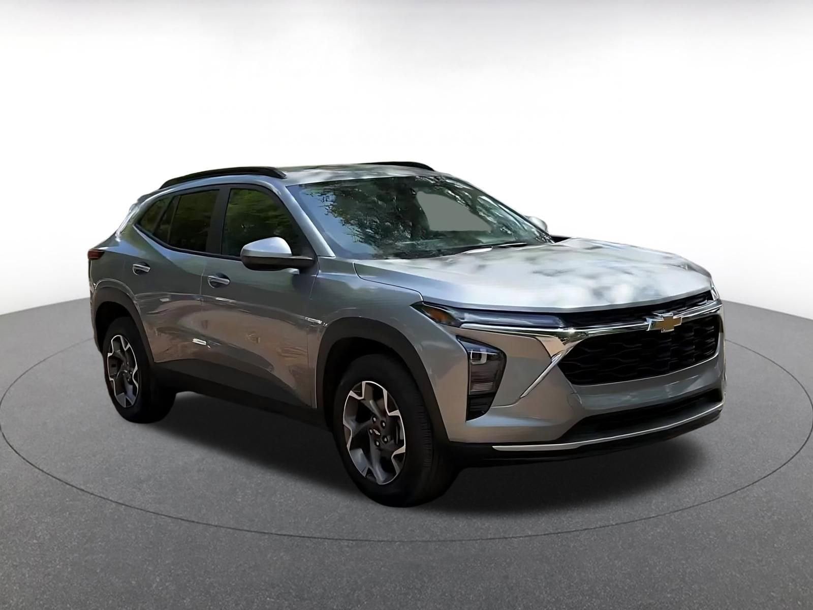Thumbnail: 2025 Chevrolet Trax - 3