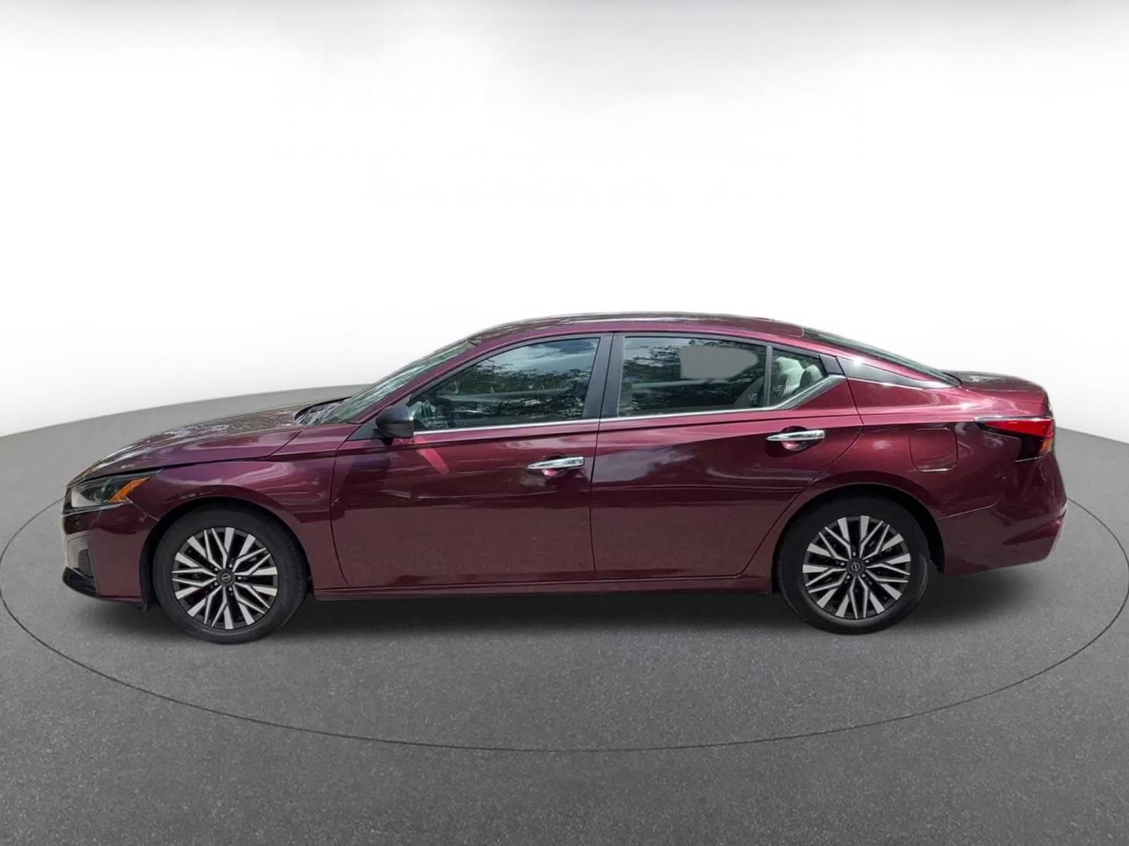 Thumbnail: 2025 Nissan Altima - 9