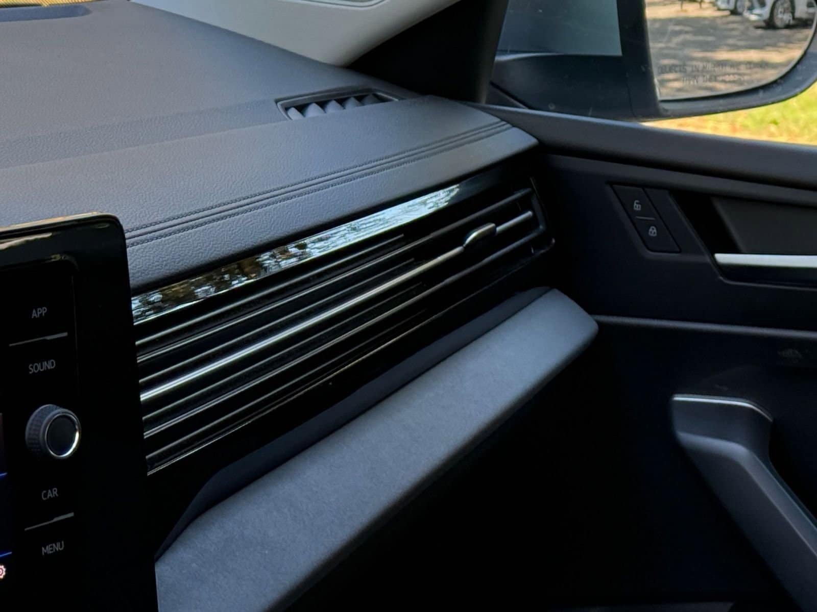 Thumbnail: 2025 Volkswagen Jetta - 29