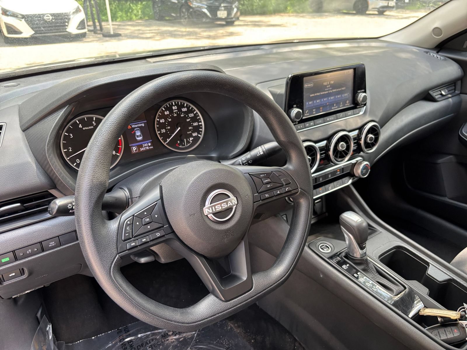 Thumbnail: 2025 Nissan Sentra - 33