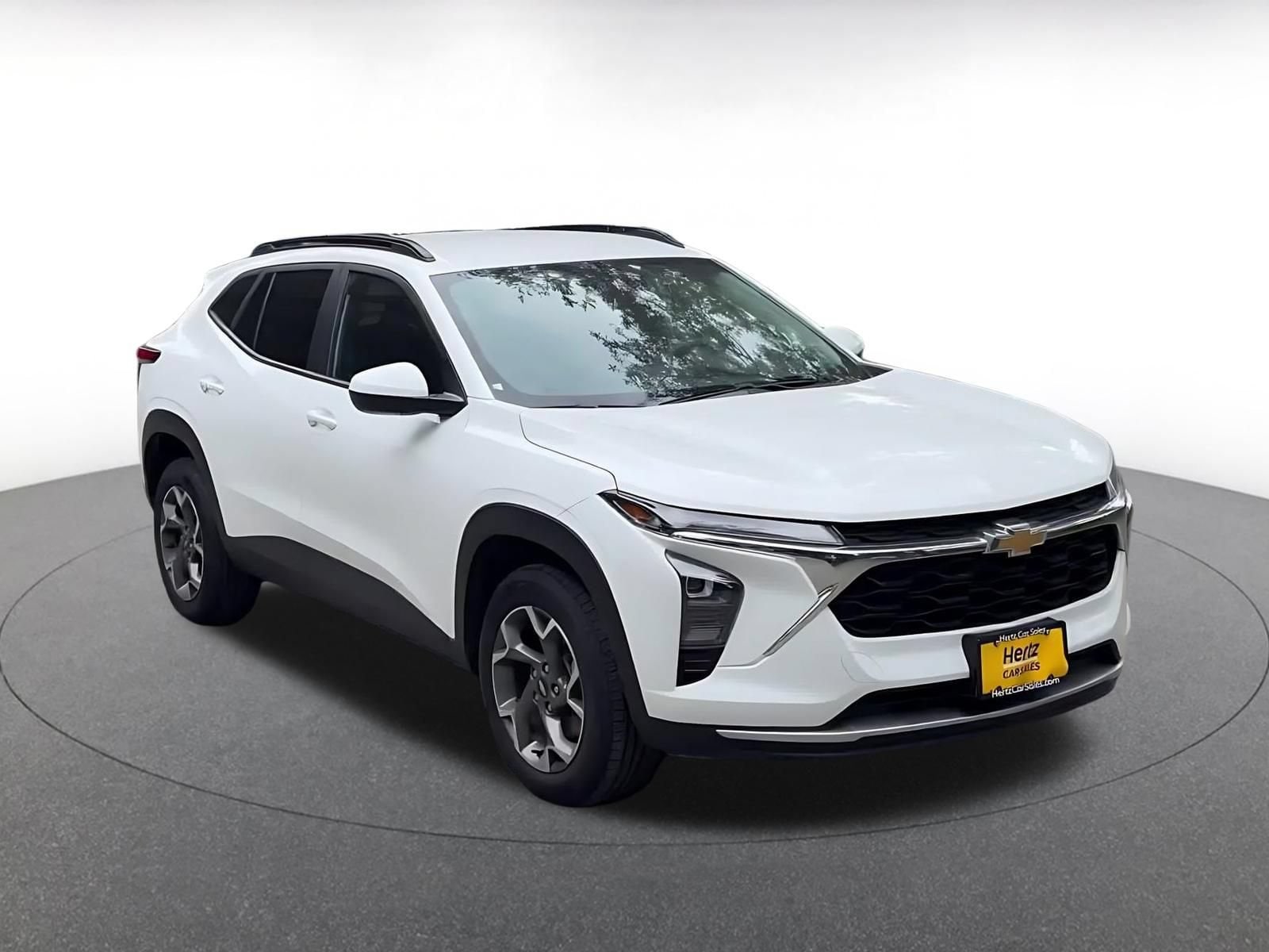 Thumbnail: 2025 Chevrolet Trax - 3