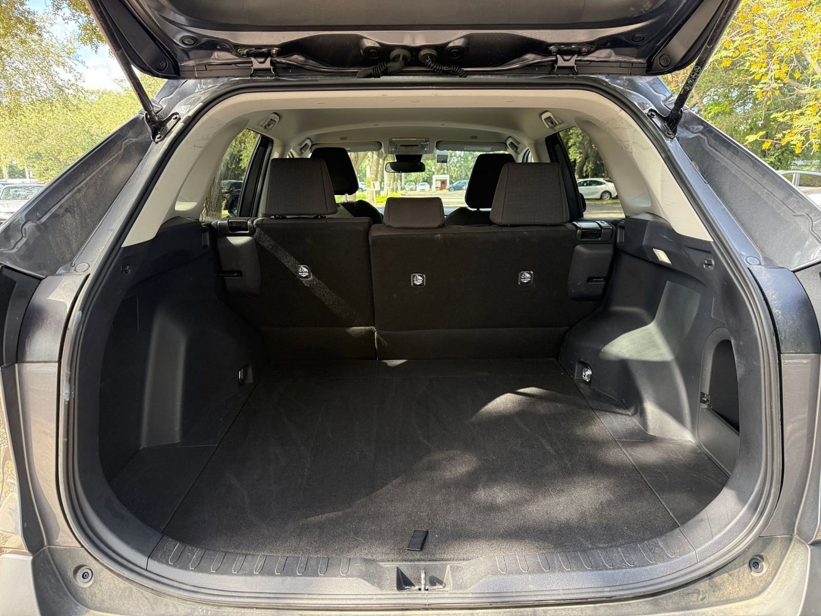 Thumbnail: 2025 Toyota RAV4 - 24