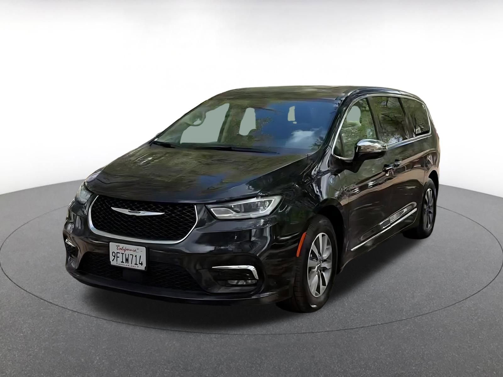 Thumbnail: 2023 Chrysler Pacifica - 7