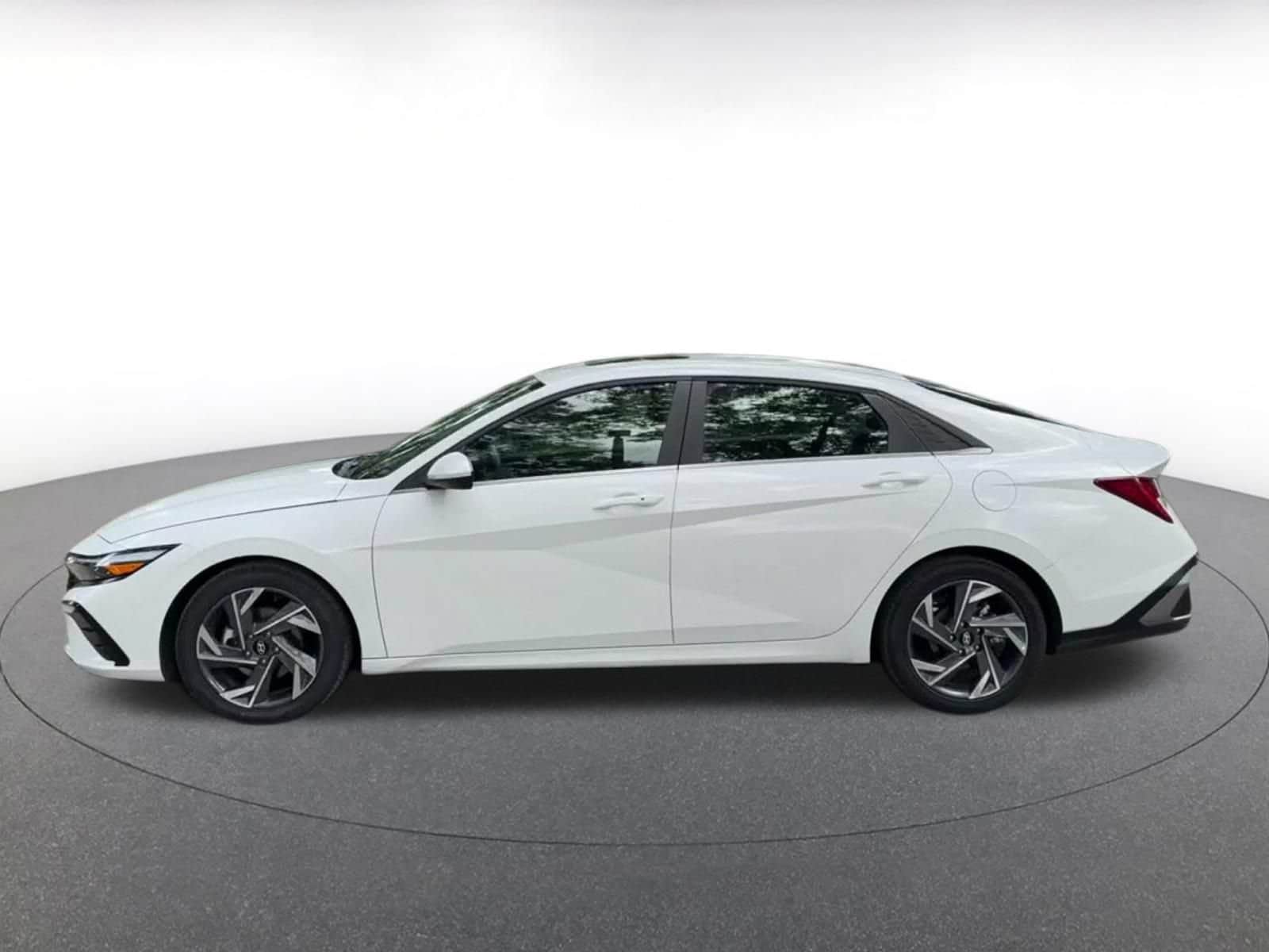 Thumbnail: 2025 Hyundai Elantra - 8