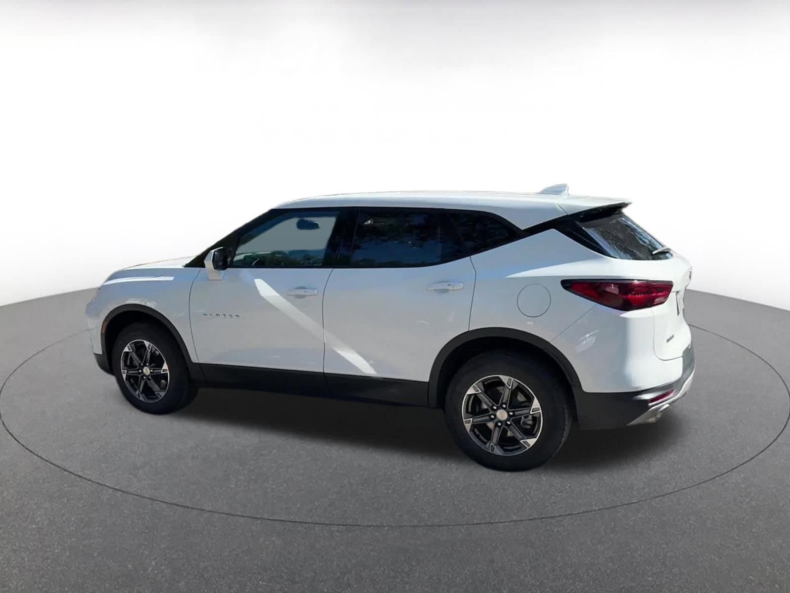 Thumbnail: 2025 Chevrolet Blazer - 10