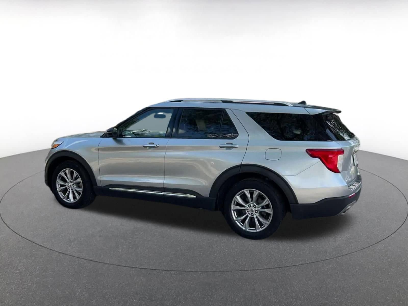 Thumbnail: 2023 Ford Explorer - 10