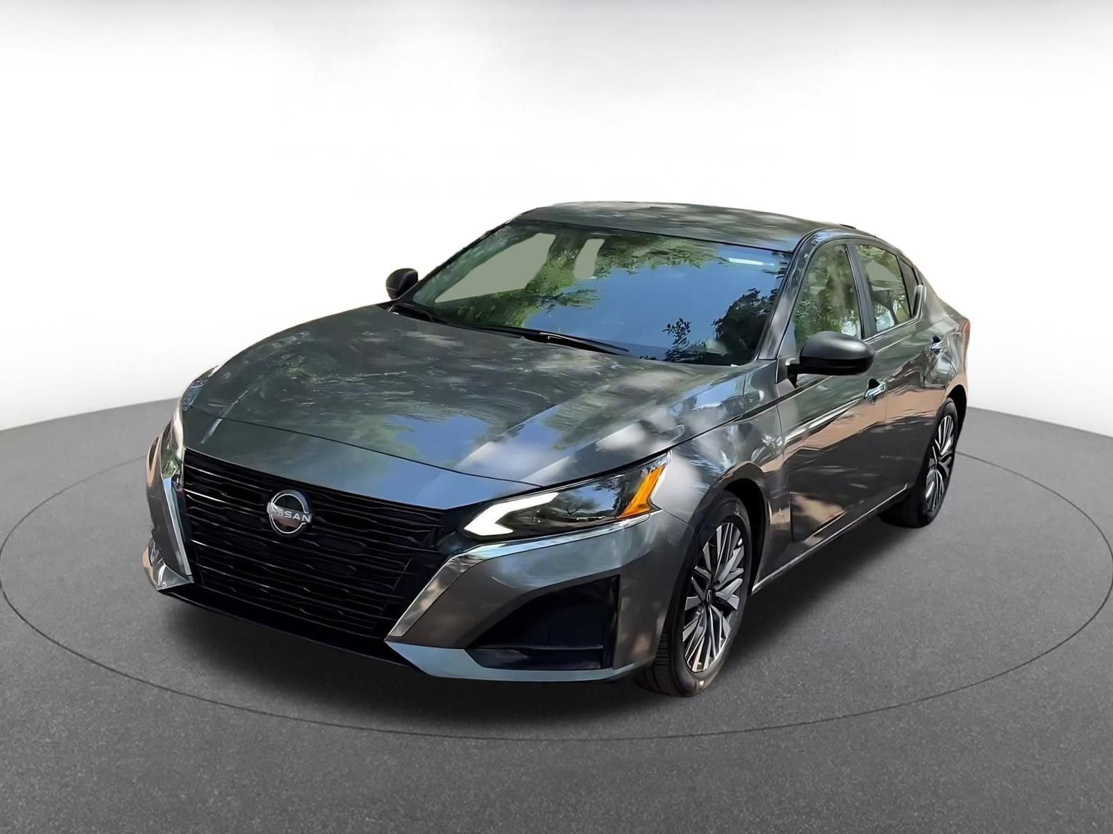 Thumbnail: 2025 Nissan Altima - 7