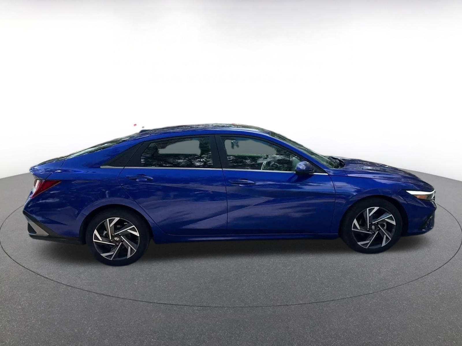 Thumbnail: 2025 Hyundai Elantra - 16
