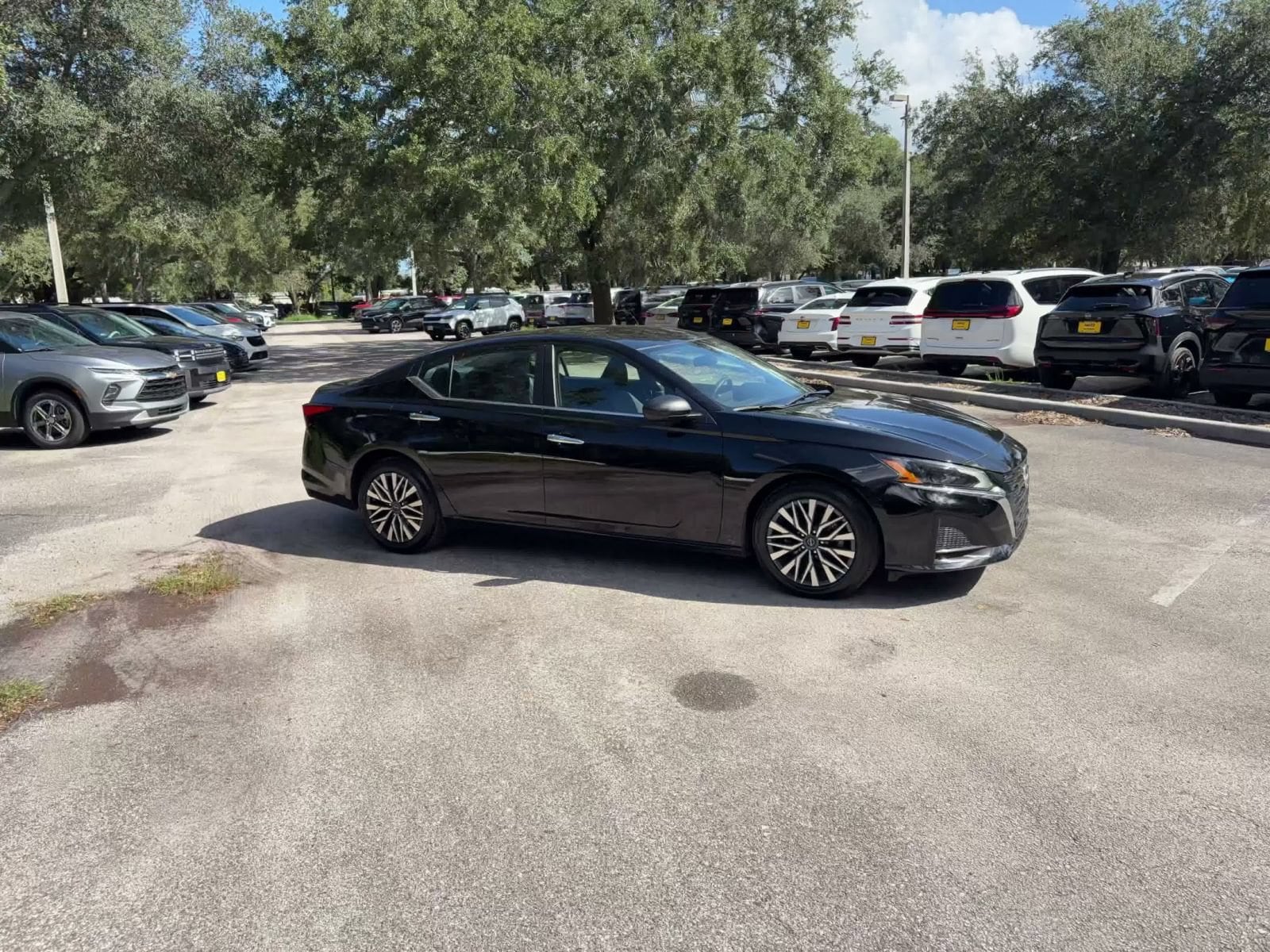 Thumbnail: 2025 Nissan Altima - 2