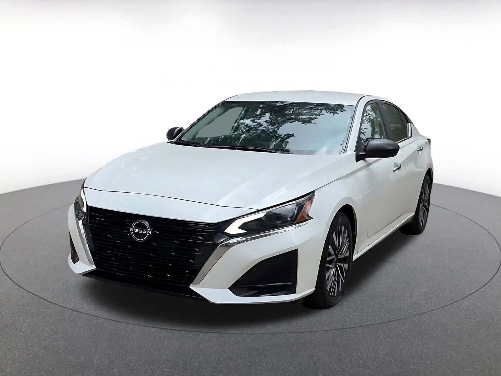 Thumbnail: 2025 Nissan Altima - 7